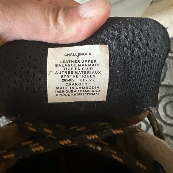 Steel toed boots - Picture 3 of 3